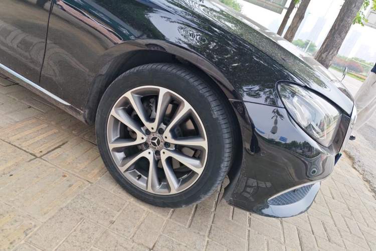 Used Mercedes-Benz E-Class 2018 Facelift E 200 L Right Front Wheel Hub