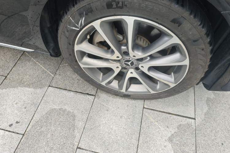 Used Mercedes-Benz E-Class 2018 Facelift E 200 L Right Front Wheel Hub