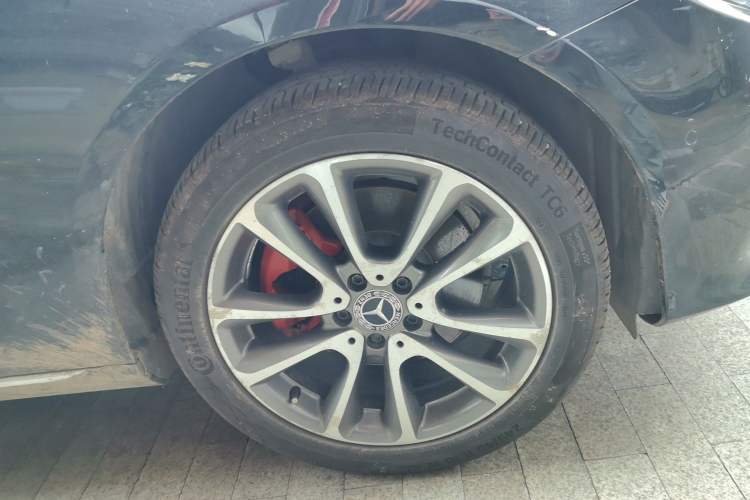 Used Mercedes-Benz E-Class 2018 Facelift E 200 L Right Front Wheel Hub