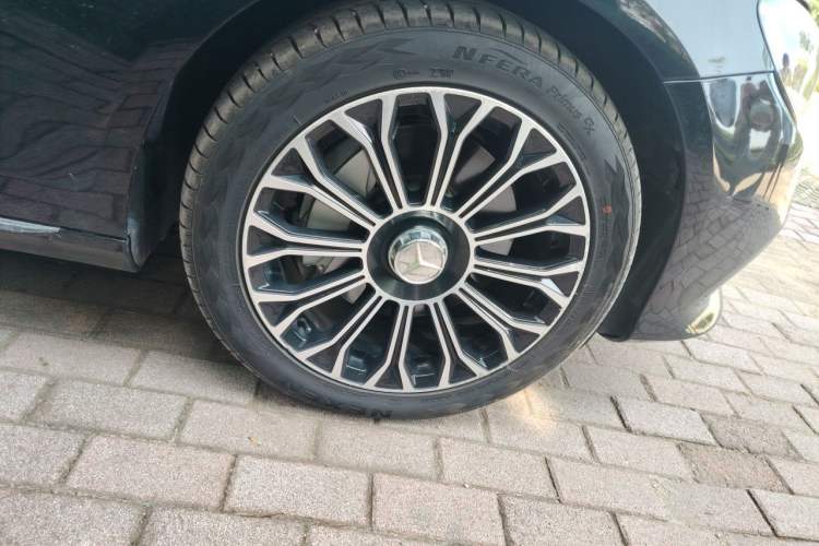 Used Mercedes-Benz E-Class 2018 Facelift E 300 L Luxury Edition Right Front Wheel Hub