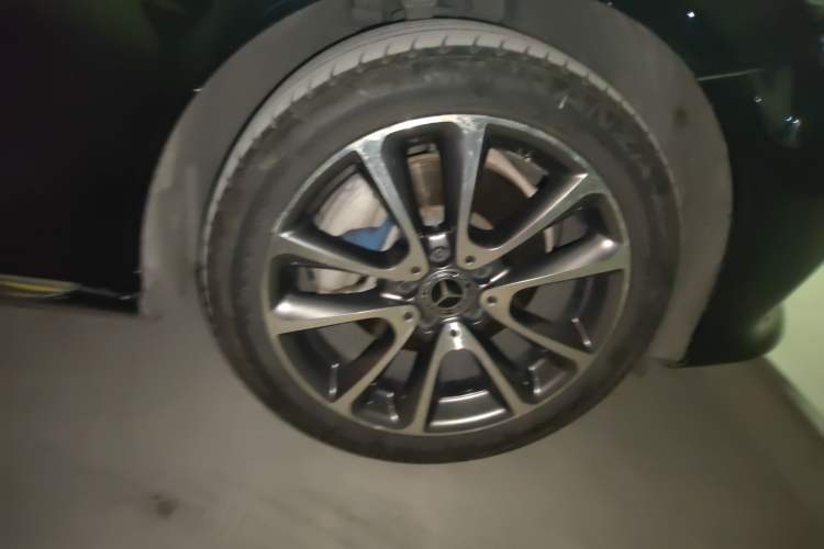 Used Mercedes-Benz E-Class 2018 Facelift E 200 L Right Front Wheel Hub
