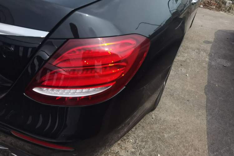 Used Mercedes-Benz E-Class 2018 Restyled E 300 L Sport Luxury Edition Right Rear Taillight