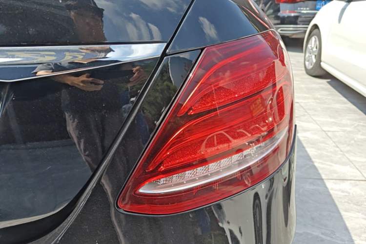 Used Mercedes-Benz E-Class 2018 Restyled E 300 L Sporty and Stylish Edition Right Rear Taillight