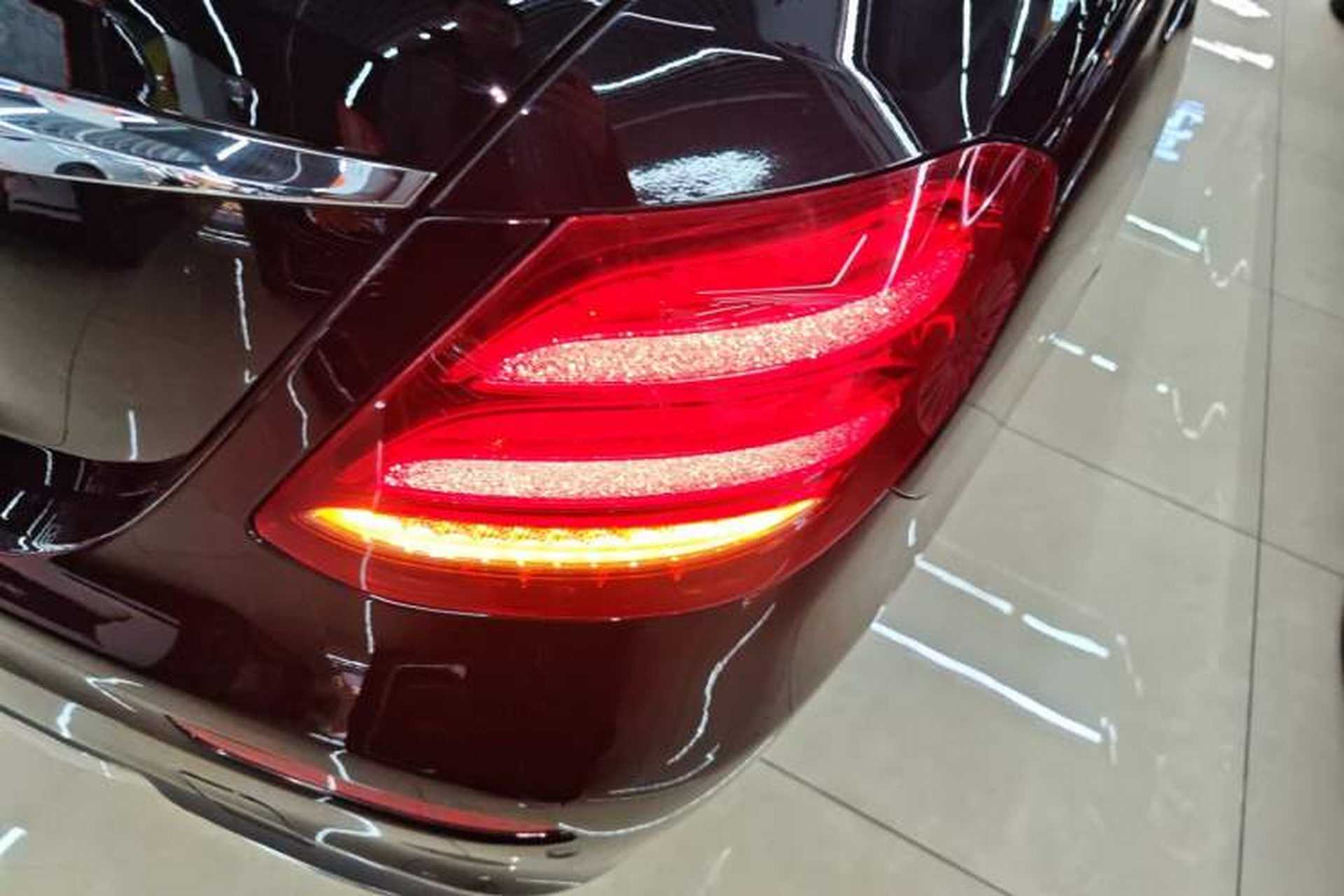 Used Mercedes-Benz E-Class 2018 E 300 L Sporty and Stylish Model Right Rear Taillight