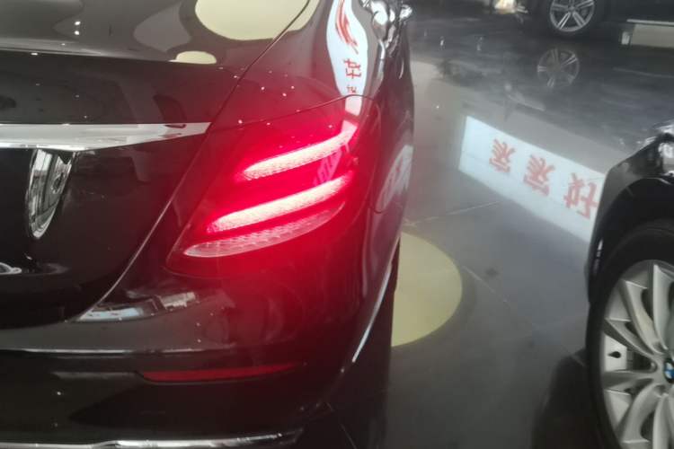 Used Mercedes-Benz E-Class 2018 Facelift E 300 L Luxury Edition Right Rear Taillight