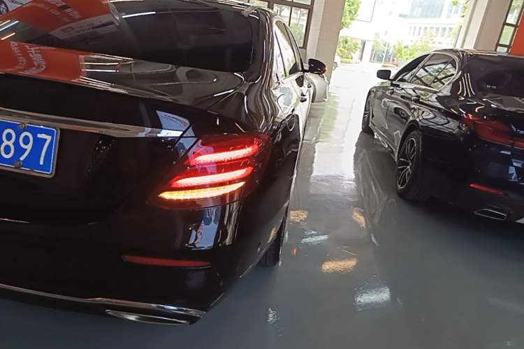 Used Mercedes-Benz E-Class 2018 Facelift E 200 L Right Rear Taillight