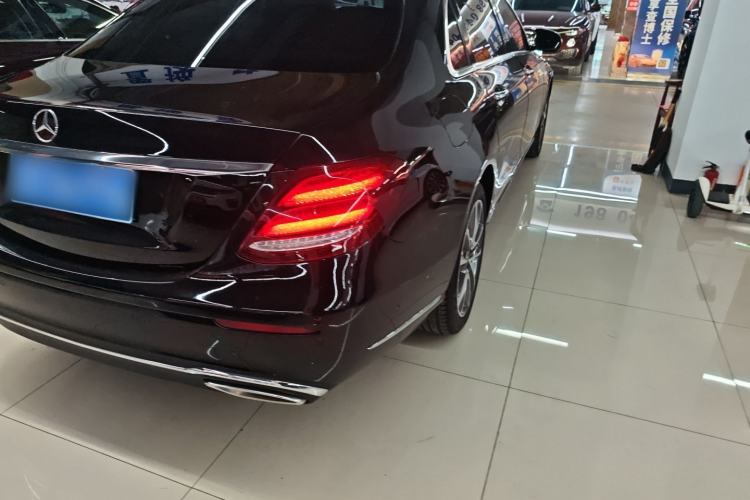 Used Mercedes-Benz E-Class 2018 E 200 L Right Rear Taillight
