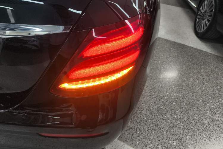 Used Mercedes-Benz E-Class 2018 Facelift E 200 L Right Rear Taillight