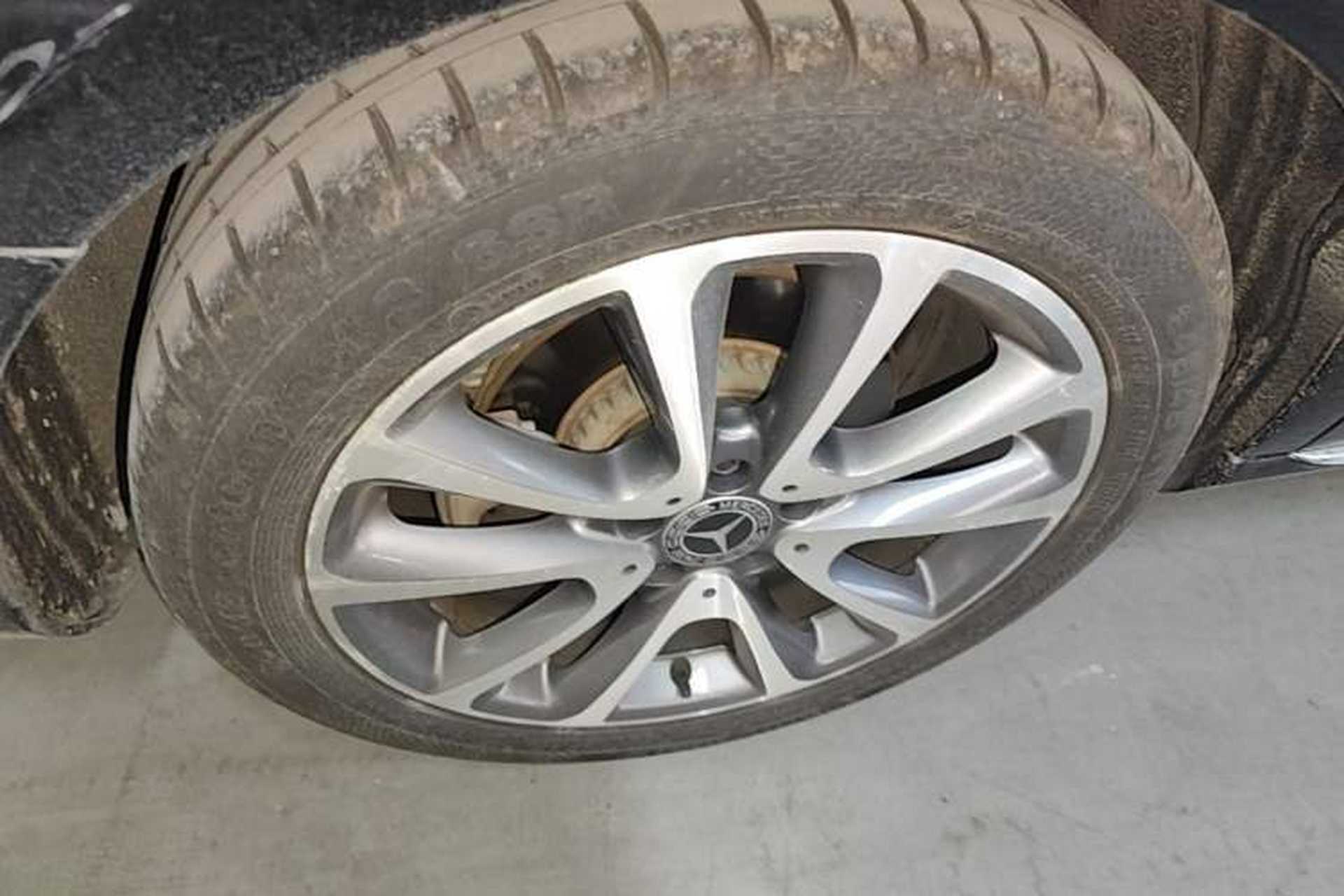 Used Mercedes-Benz E-Class 2018 Facelift E 300 L Luxury Edition Right Rear Wheel Hub