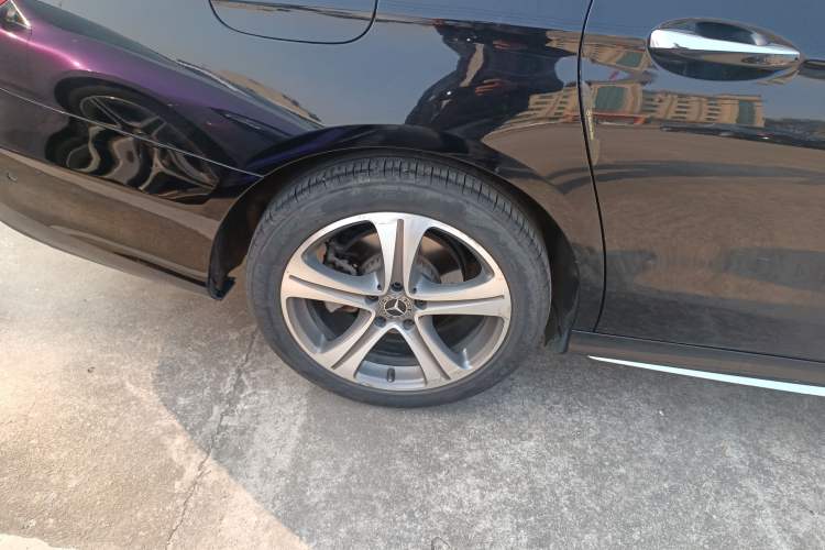 Used Mercedes-Benz E-Class 2018 Facelift E 200 L Sport Edition Right Rear Wheel Hub