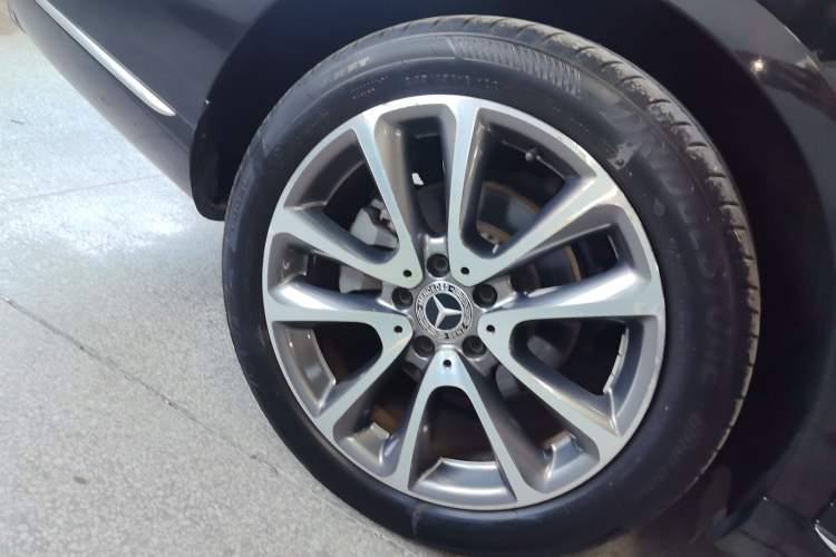 Used Mercedes-Benz E-Class 2018 Facelift E 200 L Right Rear Wheel Hub