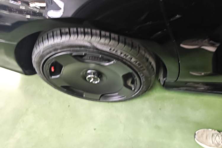 Used Mercedes-Benz E-Class 2018 E 200 L Sport Edition Right Rear Wheel Hub