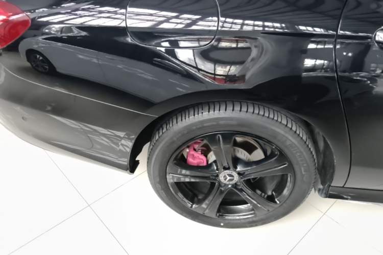 Used Mercedes-Benz E-Class 2018 Facelift E 200 L Sport Edition Right Rear Wheel Hub
