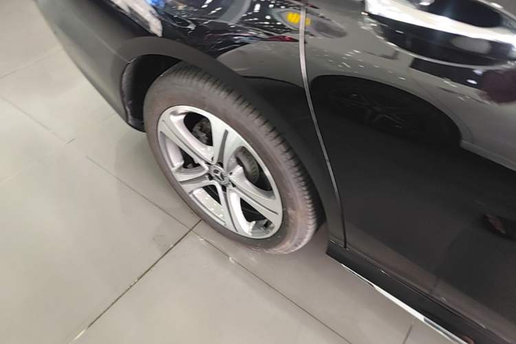 Used Mercedes-Benz E-Class 2018 Facelift E 200 L Sport Edition Right Rear Wheel Hub