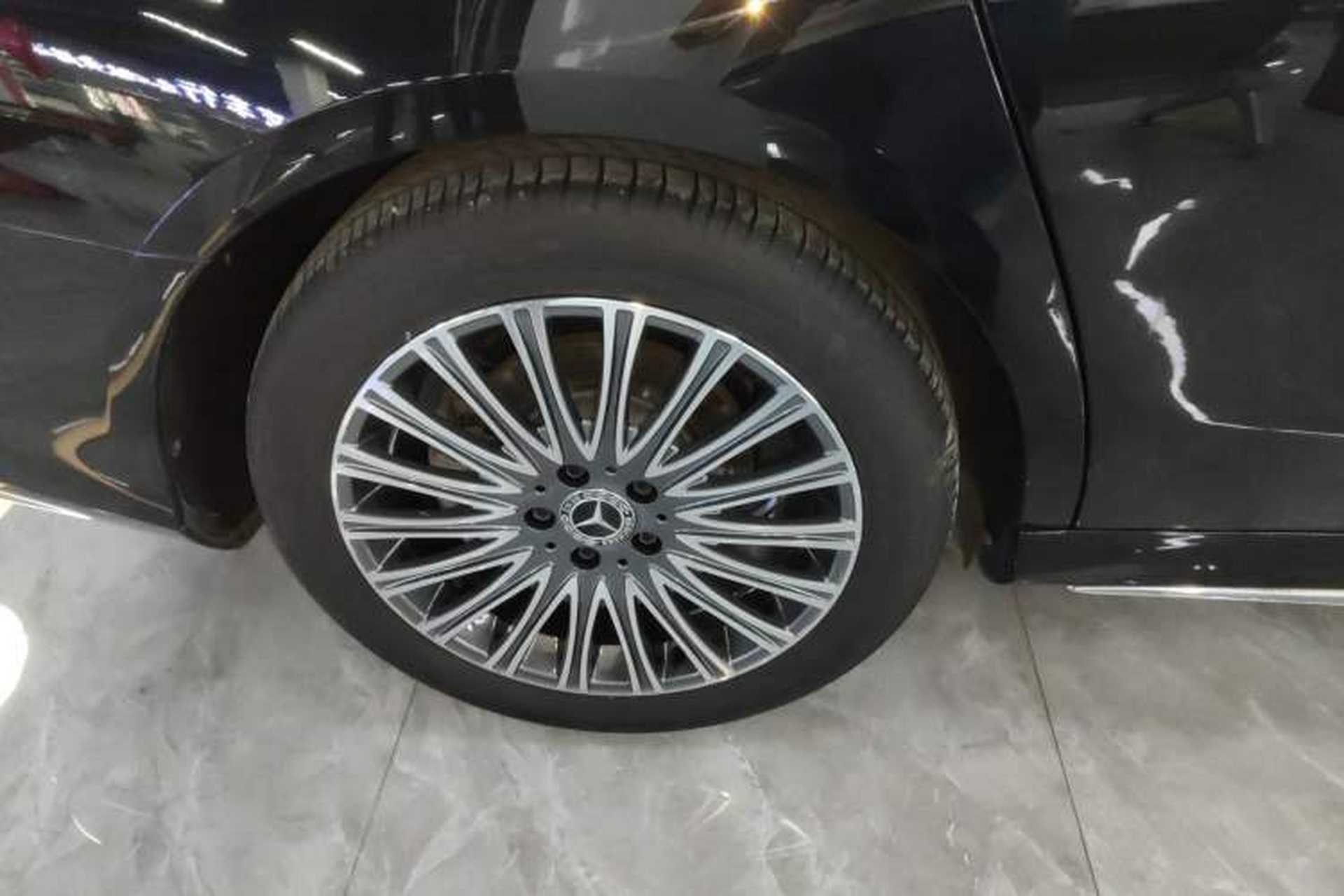 Used Mercedes-Benz E-Class 2018 Restyled E 300 L Sport Luxury Edition Right Rear Wheel Hub
