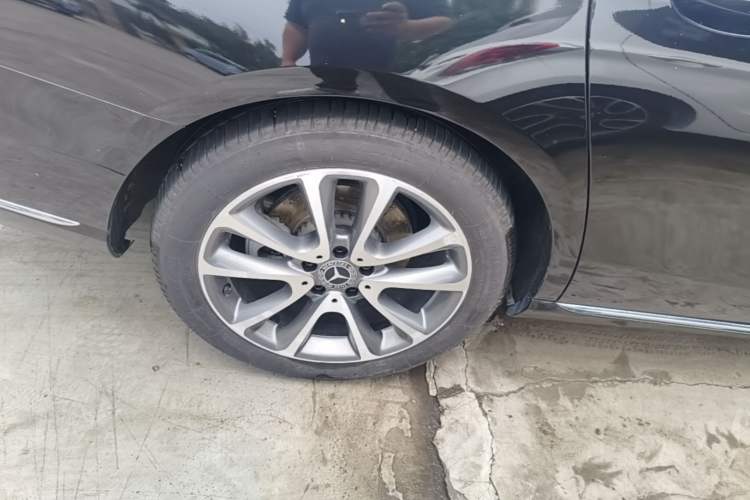 Used Mercedes-Benz E-Class 2018 Facelift E 200 L Right Rear Wheel Hub