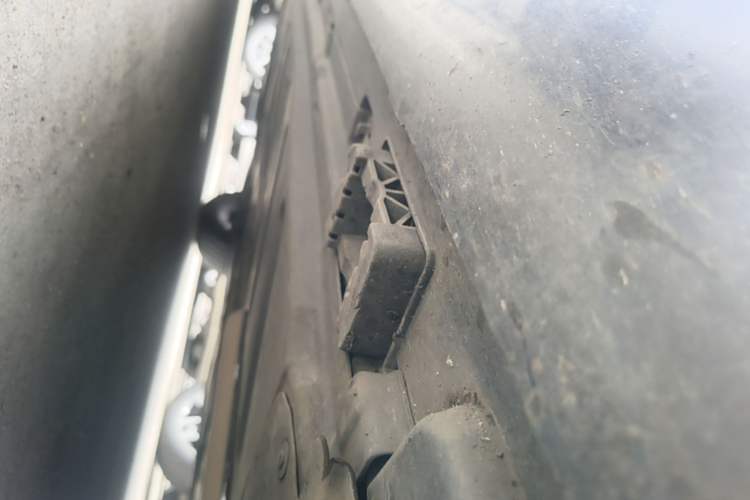 Used Mercedes-Benz E-Class 2018 Facelift E 200 L Right Side Sill