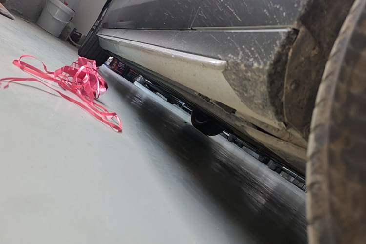 Used Mercedes-Benz E-Class 2018 E 200 L Sport Edition Right Side Sill