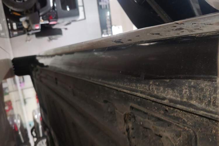 Used Mercedes-Benz E-Class 2018 Facelift E 200 L Sport 4MATIC Right Side Sill