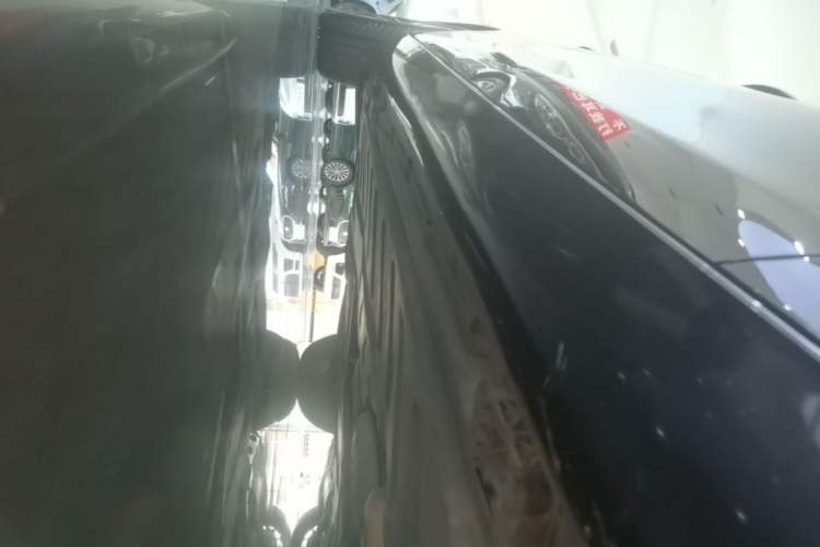 Used Mercedes-Benz E-Class 2018 Facelift E 300 L Luxury Edition Right Side Sill
