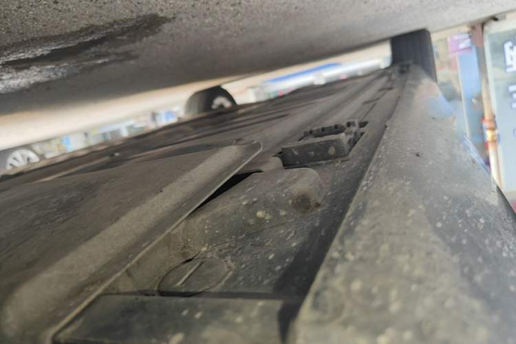 Used Mercedes-Benz E-Class 2018 Facelift E 200 L Right Side Sill