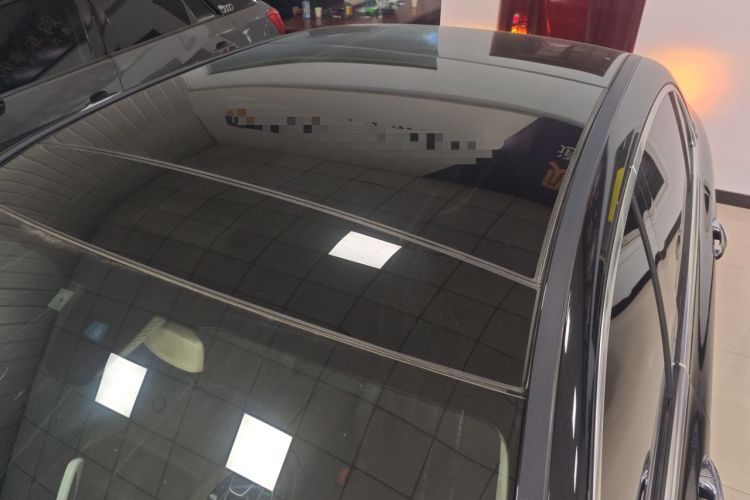 Used Mercedes-Benz E-Class 2018 Facelift E 200 L Roof