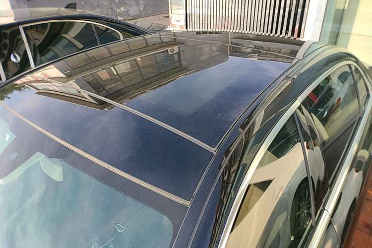 Used Mercedes-Benz E-Class 2018 Facelift E 200 L Sport Edition Roof