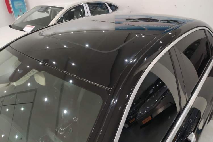 Used Mercedes-Benz E-Class 2018 E 200 L Sport Edition Roof