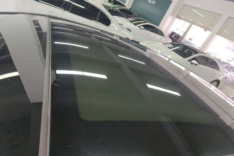 Used Mercedes-Benz E-Class 2018 Facelift E 300 L Luxury Edition Roof