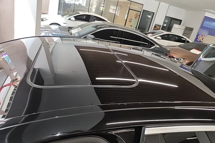 Used Mercedes-Benz E-Class 2018 E 200 L Roof