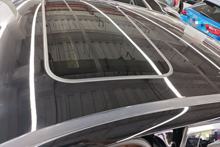 Used Mercedes-Benz E-Class 2018 Facelift E 200 L Sport Edition Roof