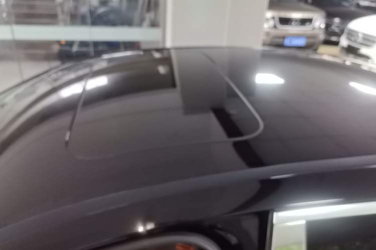 Used Mercedes-Benz E-Class 2018 Facelift E 200 L Roof
