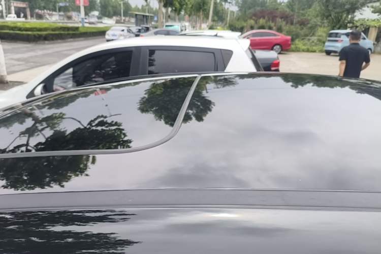 Used Mercedes-Benz E-Class 2018 Facelift E 200 L Roof