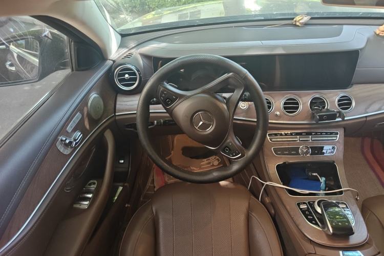Used Mercedes-Benz E-Class 2018 Facelift E 300 L Luxury Edition Steering Wheel