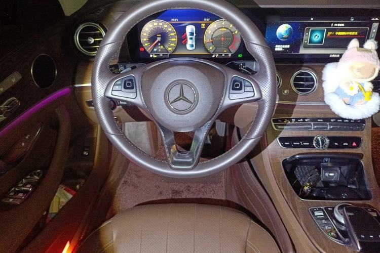 Used Mercedes-Benz E-Class 2018 Facelifted E 300 L Stylish Version Steering Wheel