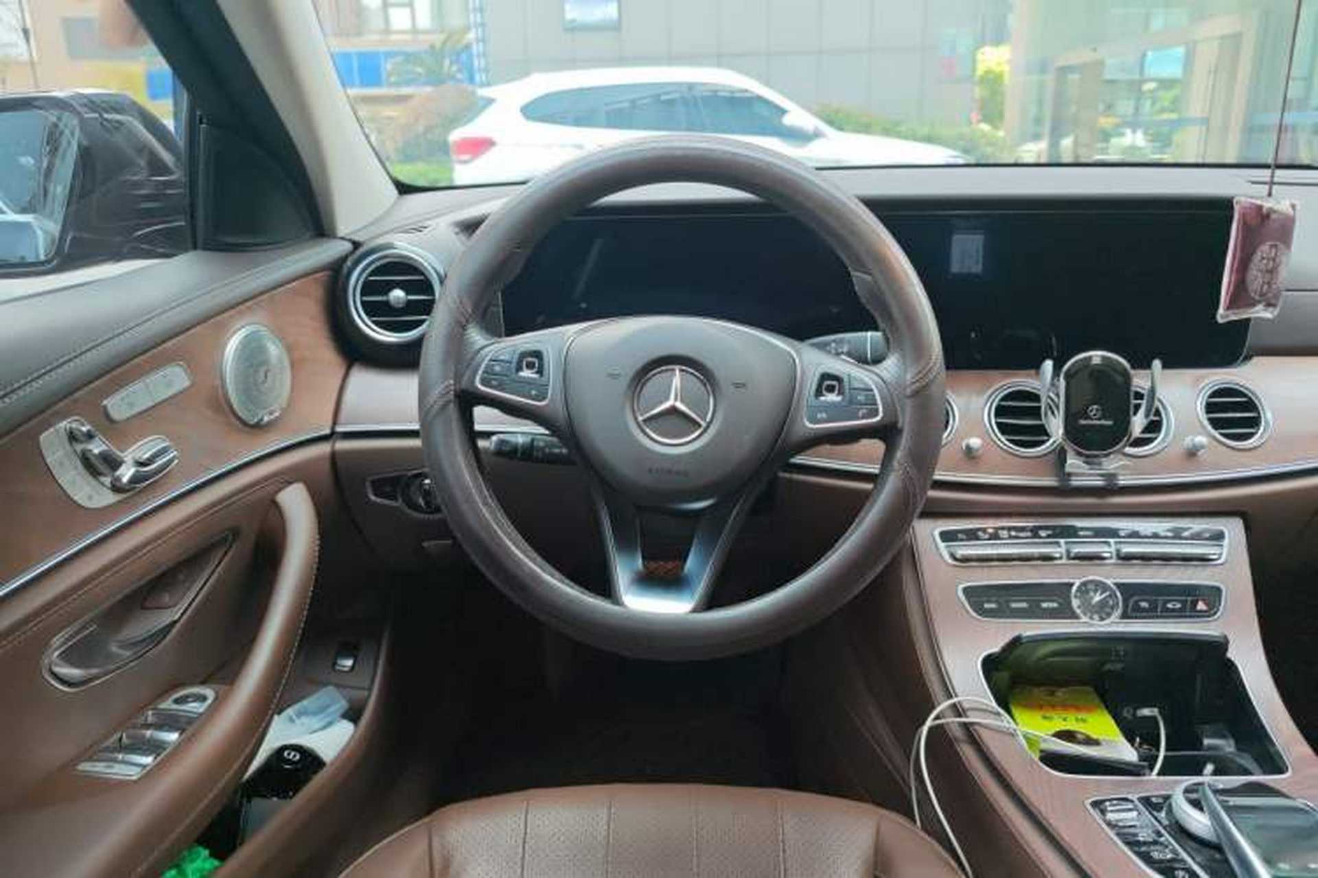 Used Mercedes-Benz E-Class 2018 Facelift E 300 L Luxury Edition Steering Wheel