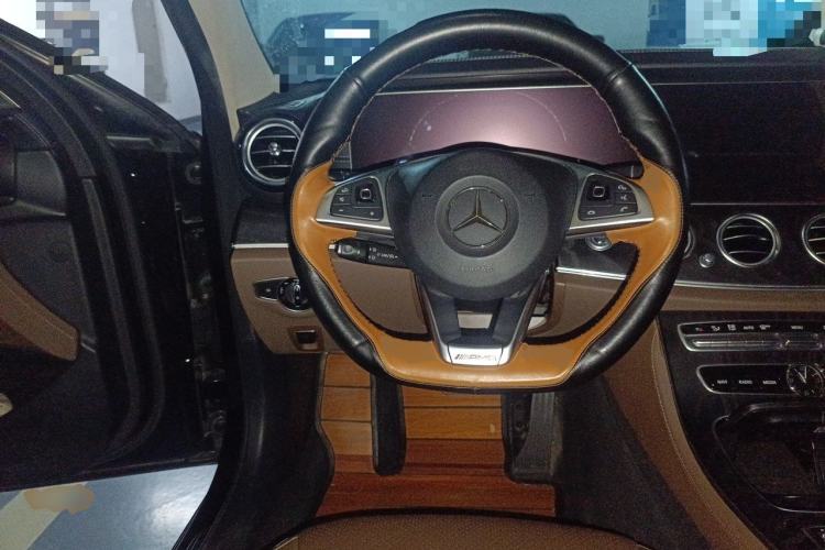 Used Mercedes-Benz E-Class 2018 Restyled E 300 L Sporty and Stylish Edition Steering Wheel