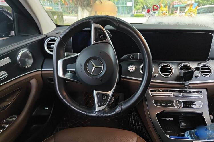 Used Mercedes-Benz E-Class 2018 Restyled E 300 L Sporty and Stylish Edition Steering Wheel