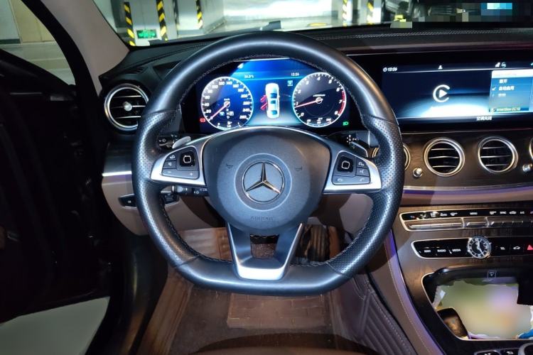 Used Mercedes-Benz E-Class 2018 Restyled E 300 L Sport Luxury Edition Steering Wheel