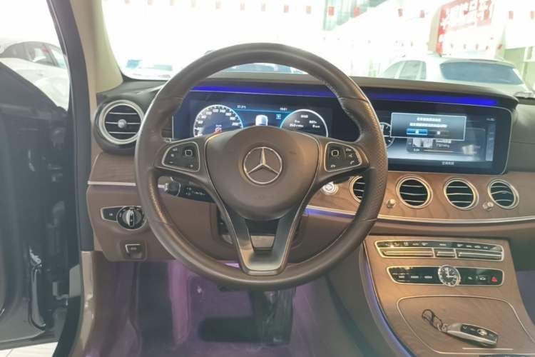 Used Mercedes-Benz E-Class 2018 Facelift E 300 L Luxury Edition Steering Wheel