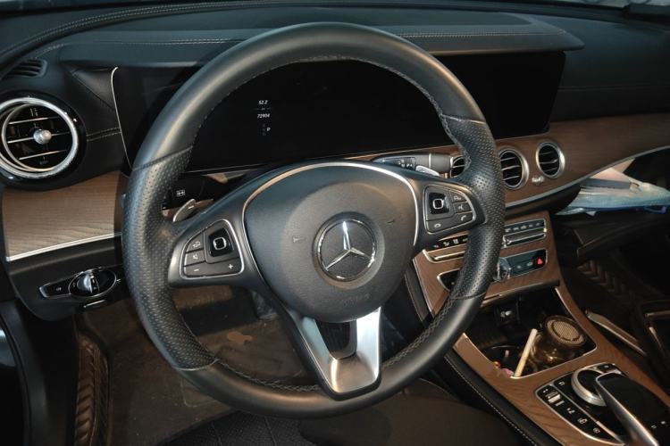 Used Mercedes-Benz E-Class 2018 Facelift E 300 L Luxury Edition Steering Wheel