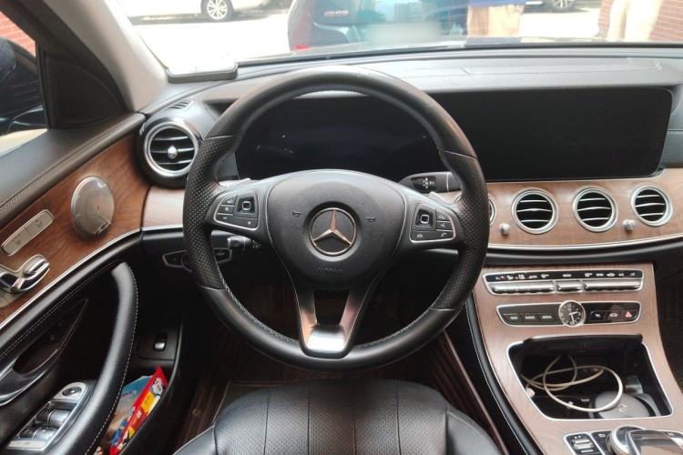 Used Mercedes-Benz E-Class 2018 Facelifted E 300 L Stylish Version Steering Wheel