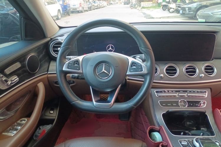 Used Mercedes-Benz E-Class 2018 E 300 L Sporty and Stylish Model Steering Wheel