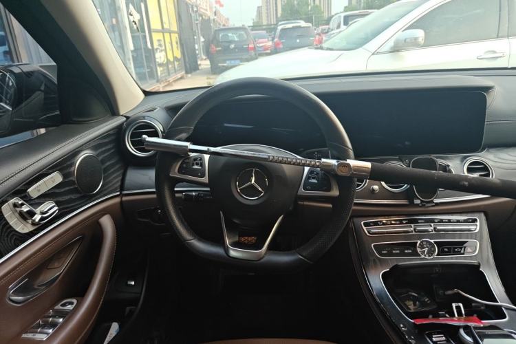 Used Mercedes-Benz E-Class 2018 E 300 L Sporty and Stylish Model Steering Wheel