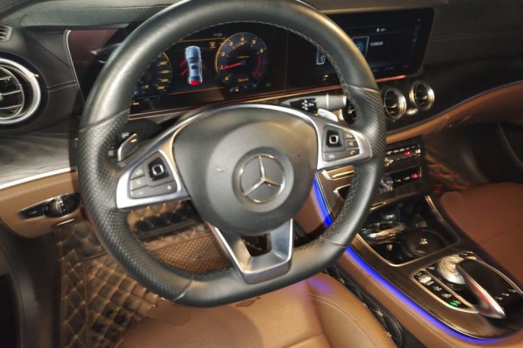 Used Mercedes-Benz E-Class 2018 E 300 L Sport Luxury Edition Steering Wheel