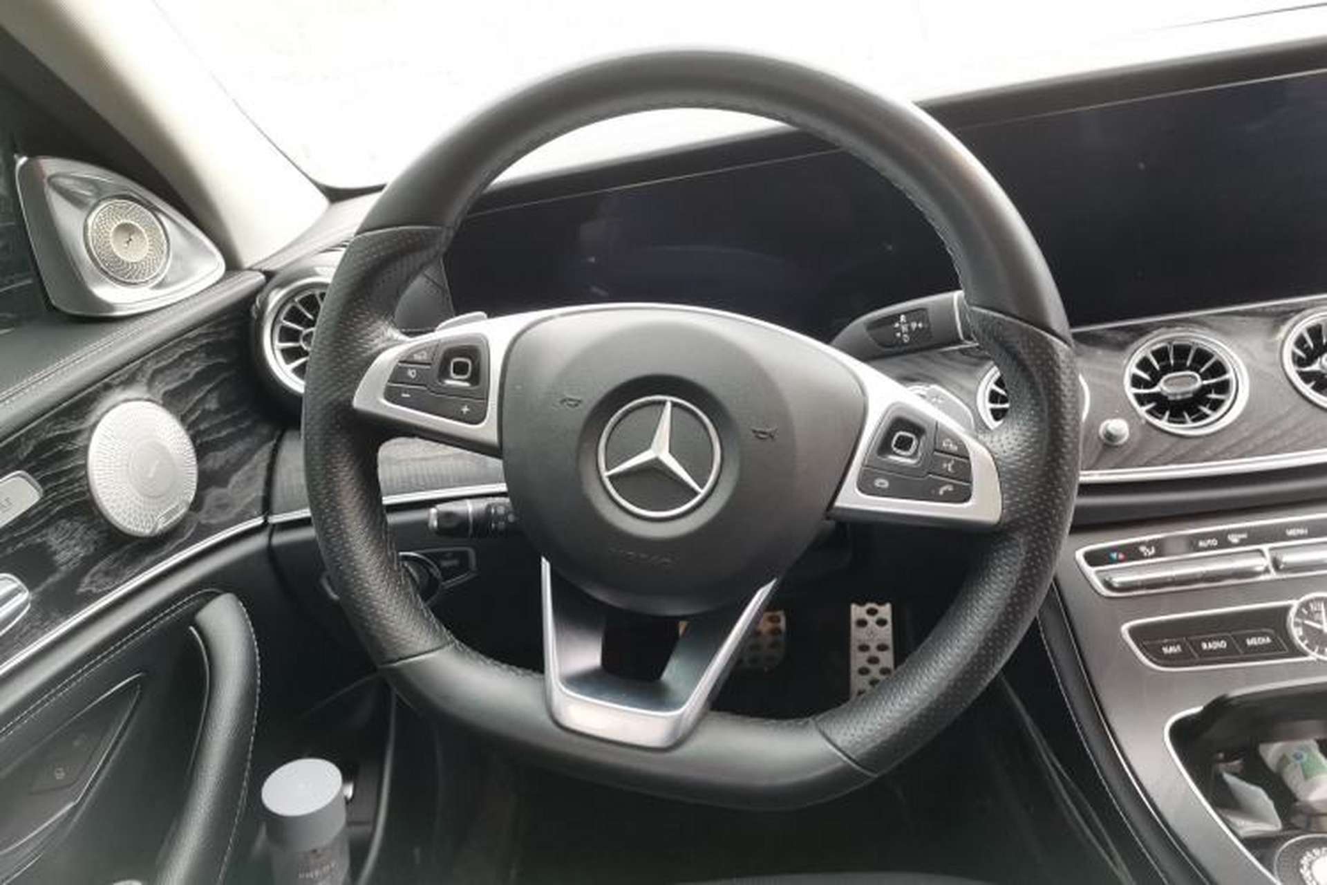 Used Mercedes-Benz E-Class 2018 E 300 L Sport Luxury Edition Steering Wheel