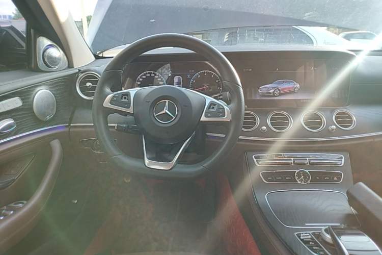 Used Mercedes-Benz E-Class 2018 Facelift E 200 L Sport Edition Steering Wheel
