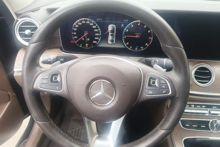 Used Mercedes-Benz E-Class 2018 Facelift E 200 L Steering Wheel