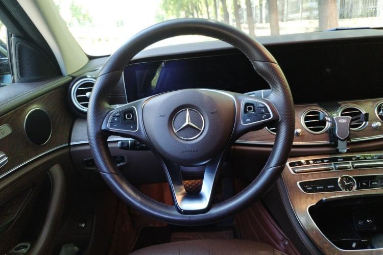 Used Mercedes-Benz E-Class 2018 Facelifted E 300 L Stylish Version Steering Wheel