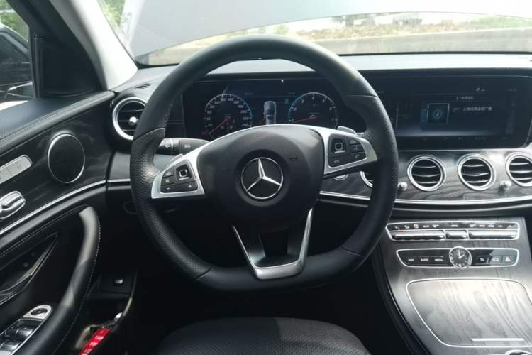 Used Mercedes-Benz E-Class 2018 Restyled E 300 L Sport Luxury Edition Steering Wheel